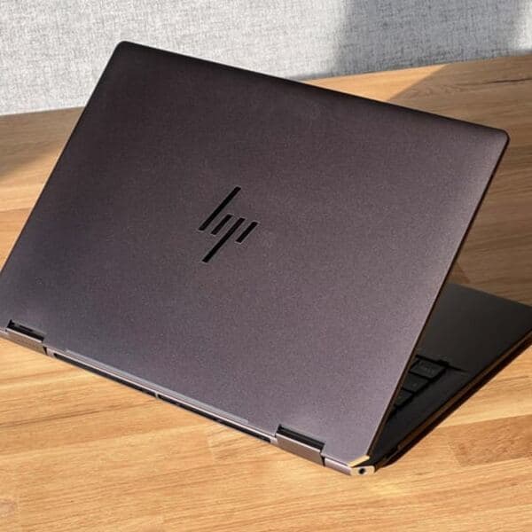 HP Spectre x360 14 — convertible OLED (Ultra 7, 16 Go, 1 To)