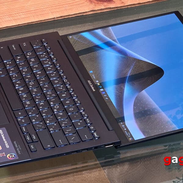 Asus Zenbook 14 OLED UX3405 — (Ultra 7, 16 Go, 1 To)