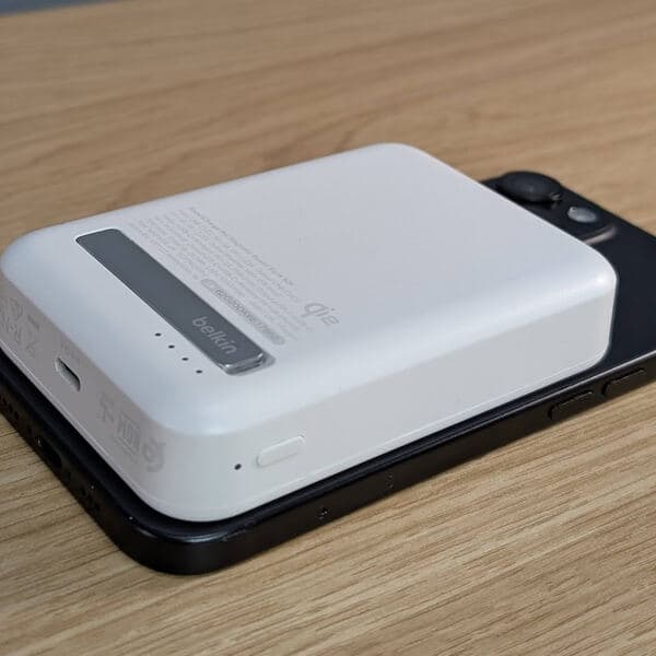 Coque BoostCharge — étui batterie iPhone 15